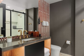 Deluxe Room, Multiple Beds