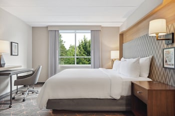 Standard Room, 1 King Bed (Stairwell Access)