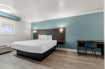 Studio Suite, 1 King Bed, Accessible