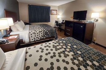 Standard Room, 2 Queen Beds, Non Smoking