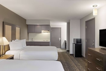 Deluxe Studio Suite, 2 Queen Beds, Non Smoking