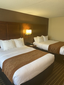 Standard Room, 2 Queen Beds, Non Smoking