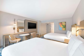 Premium Room, 2 Queen Beds, Non Smoking