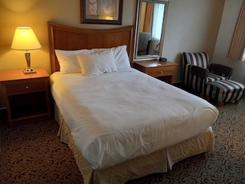 Standard Room, 1 Queen Bed