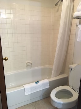 Standard Room, 1 Queen Bed