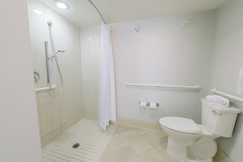 Room, 2 Double Beds (Mobility/Hearing Access, Roll-In Shwr)