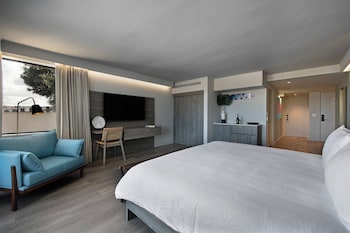 Suite, 2 Bedrooms, Oceanfront (Pines Suite)