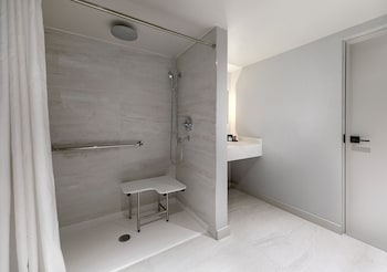 Suite, 2 Bedrooms, Oceanfront (Pines Suite)