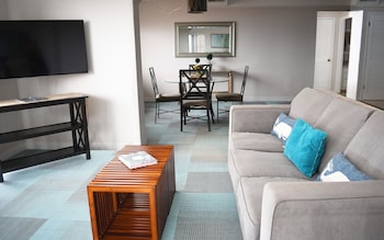 Suite, Terrace, Ocean View (2-Bed/1-Bath Suite)