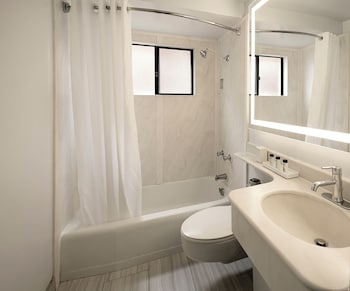 Suite, Terrace, Ocean View (2-Bed/1-Bath Suite)
