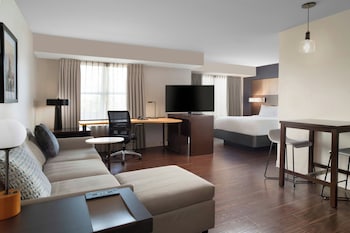 Studio, 1 Queen Bed with Sofa bed
