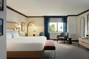 Luxury Suite, 1 Bedroom, Pool View