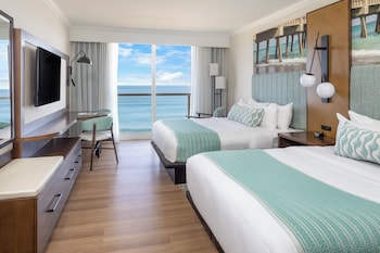 Room, 2 Queen Beds, Balcony, Oceanfront
