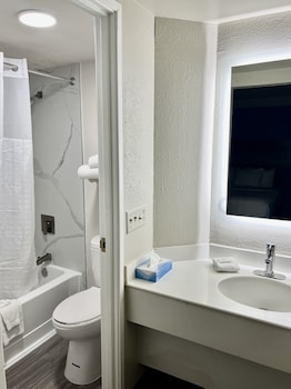 Deluxe Room, 2 Double Beds