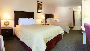 Room, 2 Queen Beds, Non Smoking