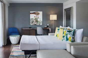 Junior Suite, 1 King Bed, City View