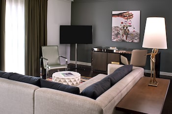 Junior Suite, 1 King Bed, City View