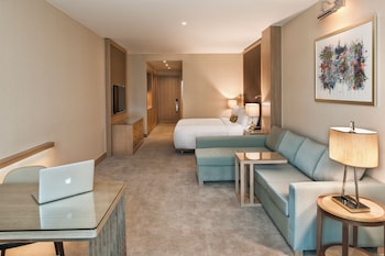 Room, 2 Twin Beds, Smoking, Poolside