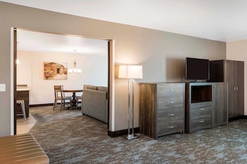 Suite, Multiple Beds, Non Smoking (Efficiency, Upgrade)