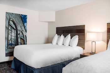 Room, 2 Queen Beds, Accessible, Non Smoking
