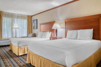 Standard Room, 2 Queen Beds, Non Smoking, Refrigerator & Microwave