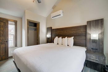 Room, 1 King Bed, Accessible, Non Smoking