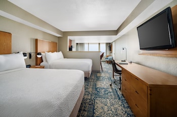 Traditional Room, 2 Queen Beds, Balcony, Courtyard View