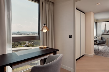 Grand Suite, 2 Double Beds (Grand Park, Lounge Access)