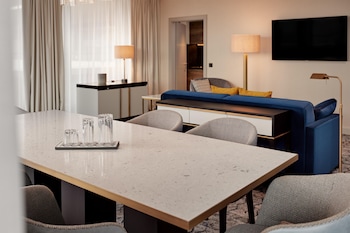 Grand Suite, 1 King Bed, Balcony (Park Suite)