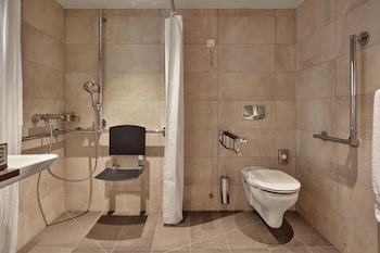 Room, 1 King Bed, Accessible (Roll-In Shower)