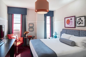 Deluxe Room, 1 Queen Bed