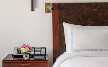 Grand Deluxe, Deluxe Room, 1 King Bed