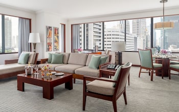 Deluxe Suite, 1 King Bed
