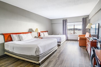 Deluxe Suite, 2 Queen Beds, Non Smoking