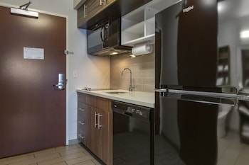 Suite, 1 King Bed, Non Smoking