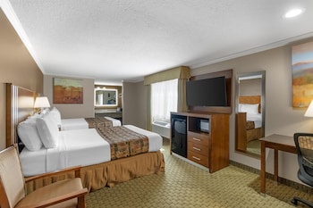Suite, Multiple Beds, Non Smoking, Refrigerator & Microwave