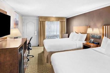 Standard Room, 2 Queen Beds, Non Smoking, Refrigerator & Microwave