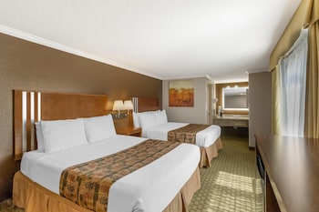 Suite, Multiple Beds, Non Smoking, Refrigerator & Microwave