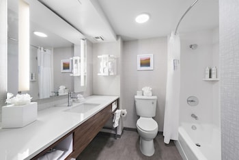 Room, 2 Queen Beds, Hearing Accessible, Microwave (Hearing)
