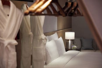 Junior Suite, 1 King Bed (Club)