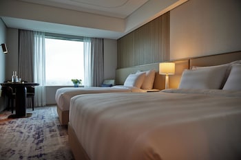 Deluxe Twin Room, Lake View (Family)