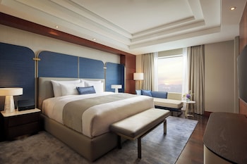 Deluxe Suite, 1 King Bed