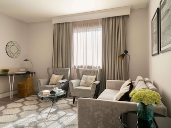 Suite, 1 Queen Bed