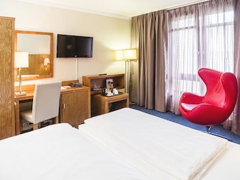 Standard Room, 2 Twin Beds, Bathtub