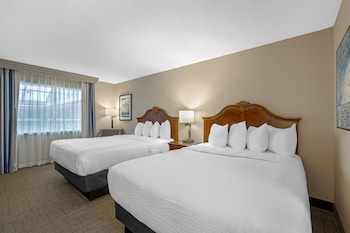 Standard Room, 2 Queen Beds, Non Smoking, Pool View (2nd Floor)
