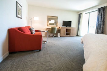 Studio Suite, 1 King Bed, Balcony