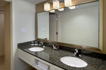Suite, 1 King Bed