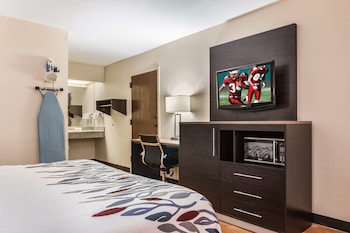 Deluxe Room, 1 King Bed, Accessible, Non Smoking