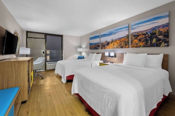 Room, 2 Double Beds, Bathtub Grab Bars, Non Smoking