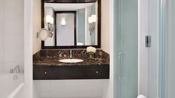 Classic Room, 2 Twin Beds, Club Lounge Access, Sea View
